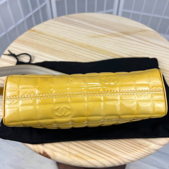 Chanel Pre-owned Patent Leather Mini Bag In Yellow with dust bag Made in France - Picture 10 of 16